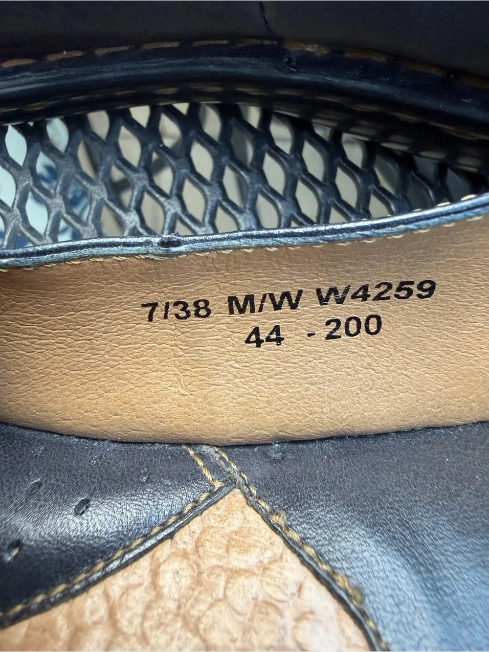 Born Navy Blue Leather Slip On Loafers Comfort Walking Shoes Women’s 7